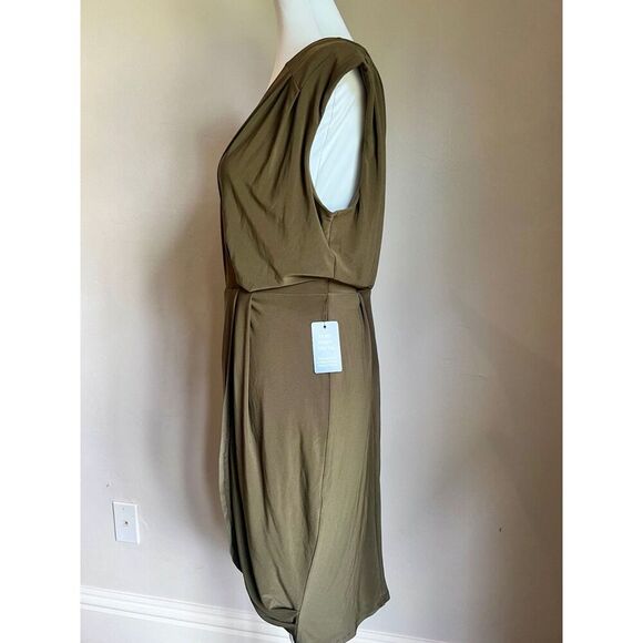 NWT Express V-neck faux wrap pleated mini sheath dress - Picture 2 of 5